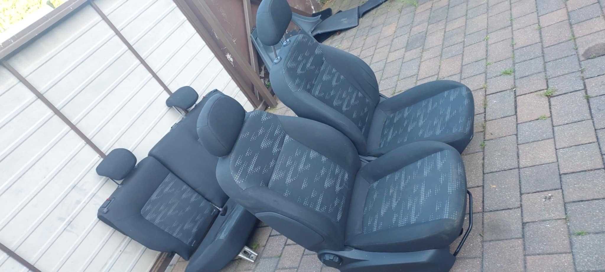 Fotel kanapa tapicerka plastik Opel Corsa D