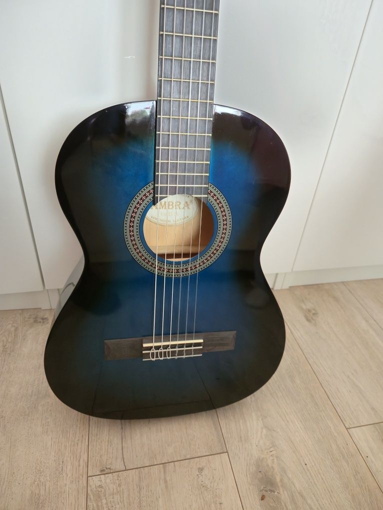 Gitara pokrowiec kostki strojnik piekny zestaw