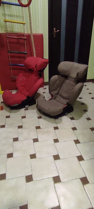 Крісло дитяче автокрісла Maxi-Cosi 2 шт.