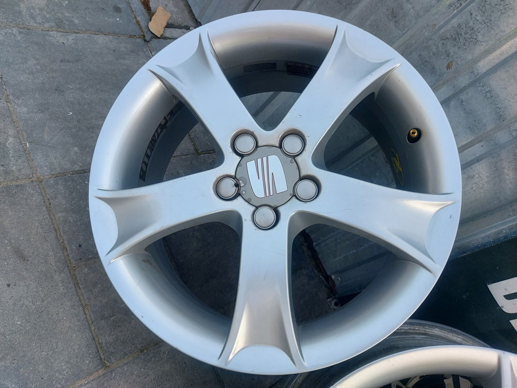 Alufelgi 16 cali 5x100 Seat Ibiza Toledo
