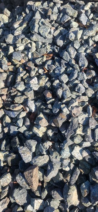 Sklad budowlany kruszywa budowlane drogowe wywrotka kliniec grysozdobn