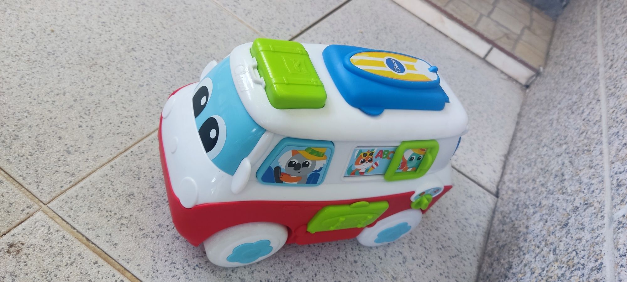Caravana de brincar de menino com som em português e ingles