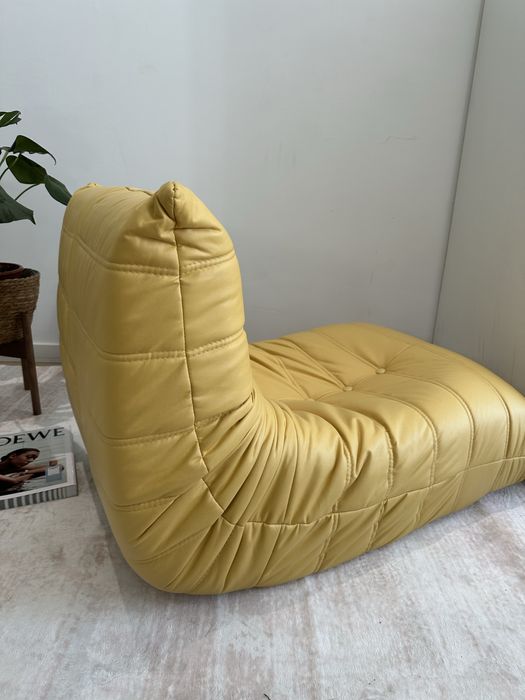 Sofá cadeirão togo