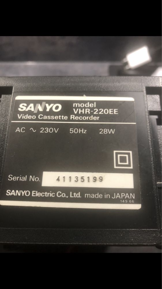 Manetowid Sanyo + plilot VHR 220 EE wideo video vhs