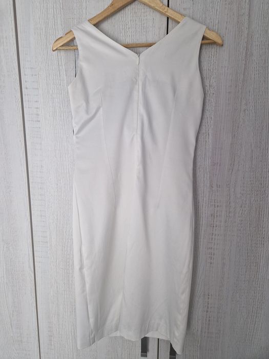 Biała sukienka z czarną koronką r. S/36