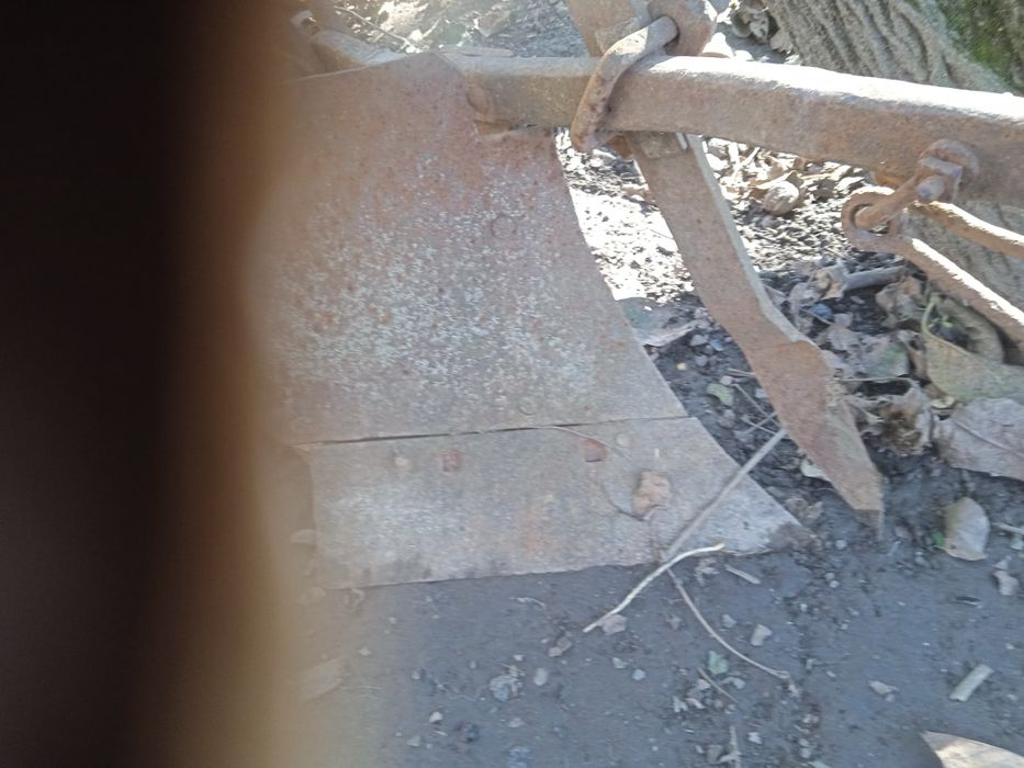 Кінний плуг з бороною бу