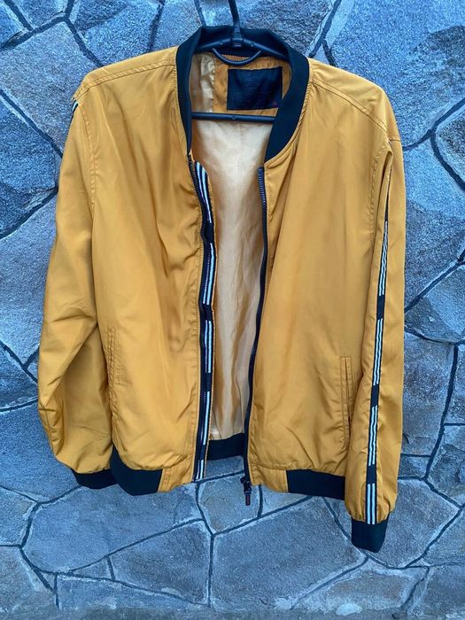 Куртка вітровка бомбер М