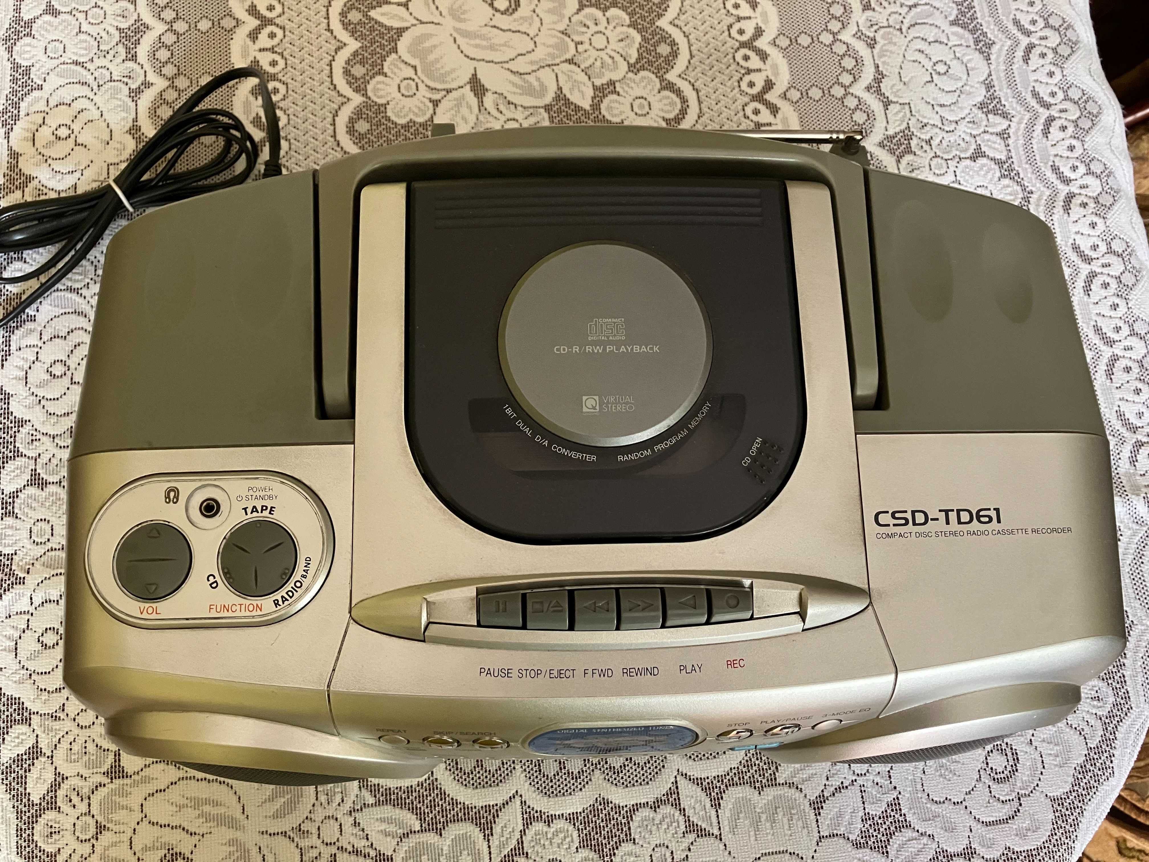 Odtwarzacz CD/radio/magnetofon AIWA CSD-TD61