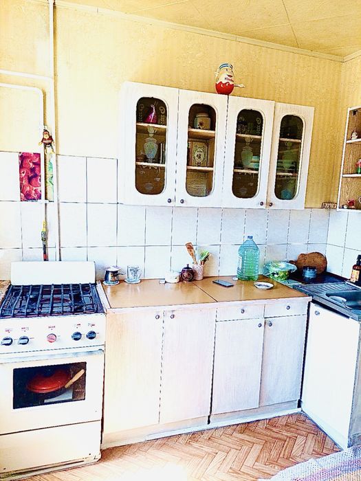 Продам 2х ком квартиру Л/Б 2 мкр