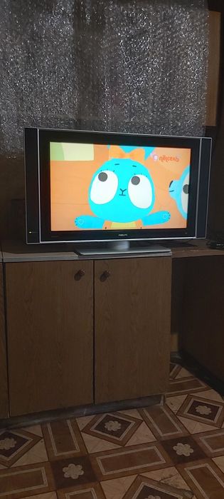 Телевізор  FHILIPS 32".