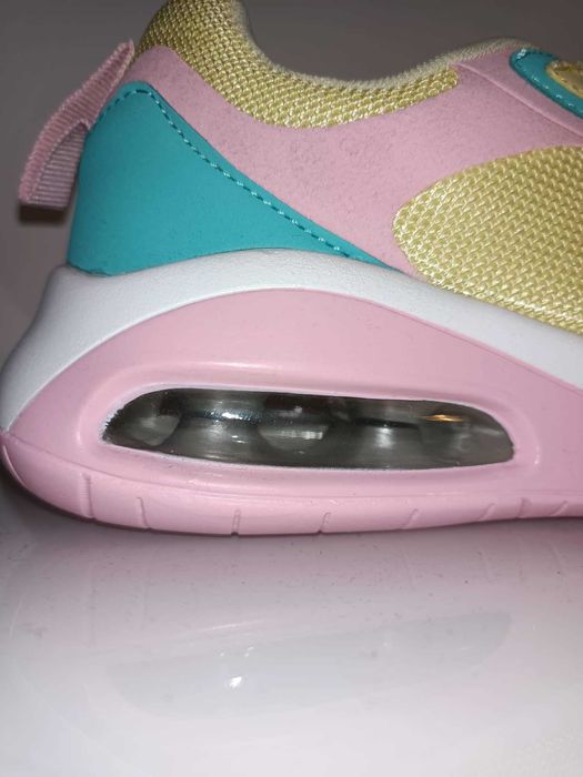 Sapatilhas coloridas, n.º 39 e 40 - NOVAS