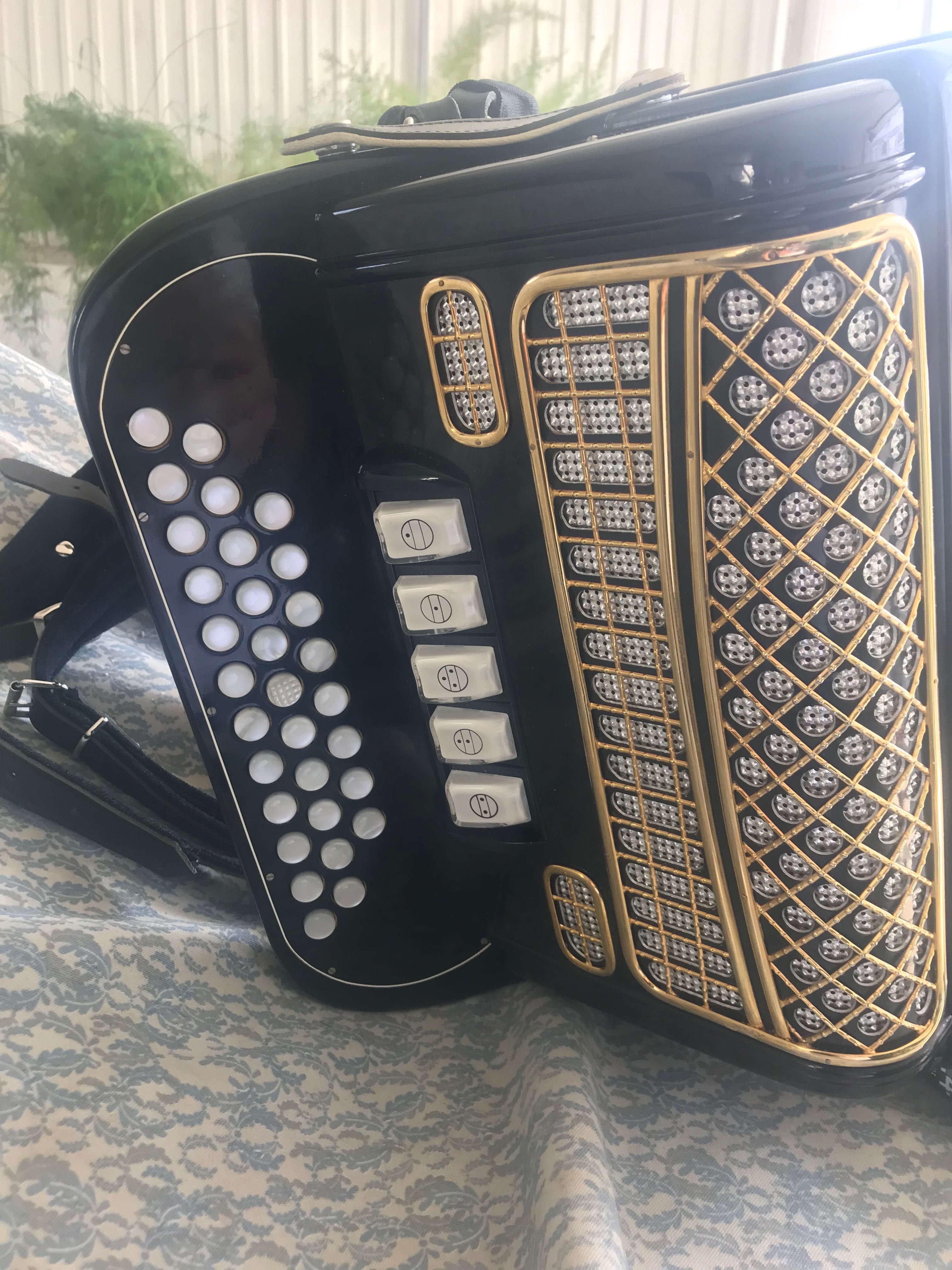 Concertina HONER super de Lucho a 3voz