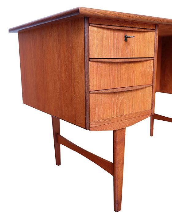 Duńskie biurko, drewno teak, lata 70-te. Mid century modern.