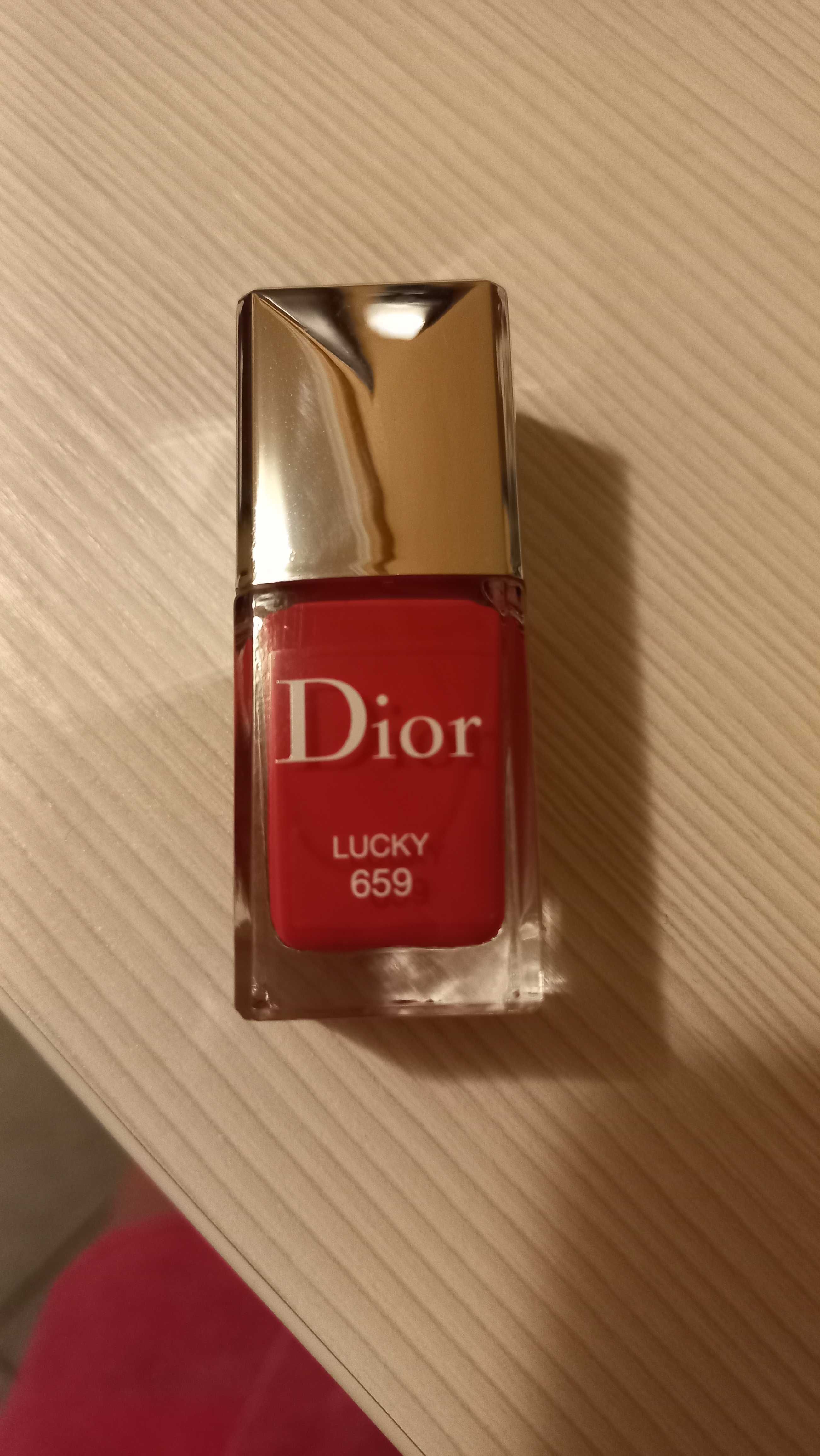 Лак для нігтів Dior рожевий
