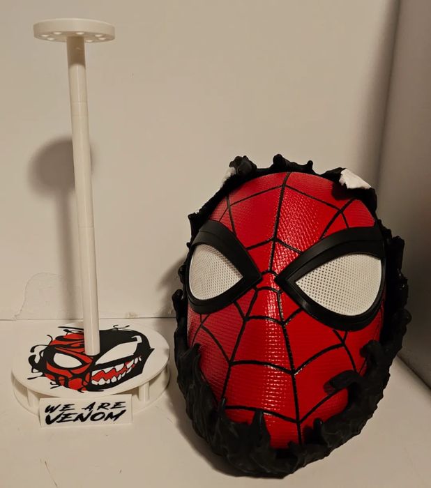 Suporte Capacete Spiderman/Venom com Faces Intercambiáveis