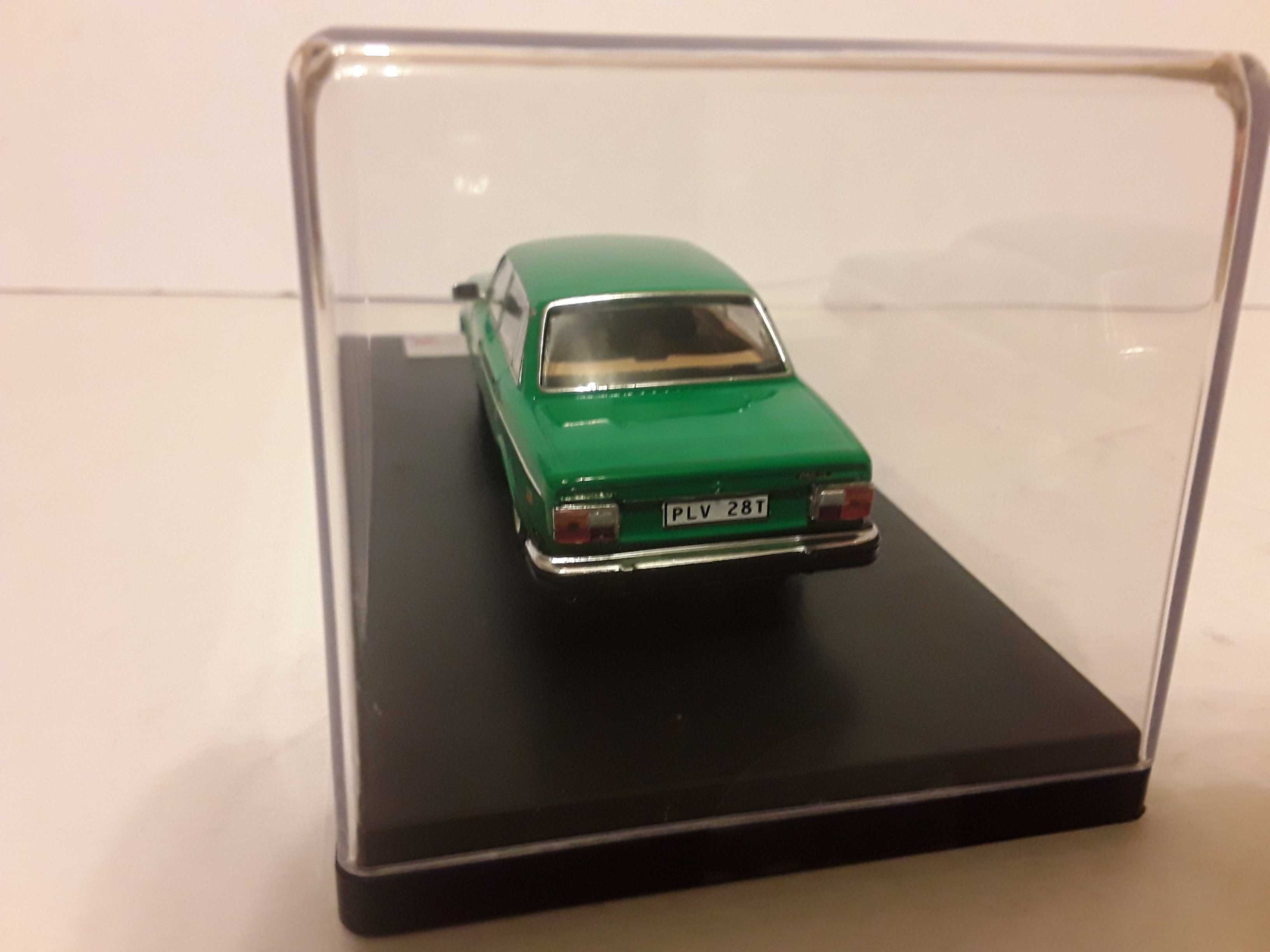 Модель автомобиля Volvo 244  1978 г.  1:43  (Premium X)