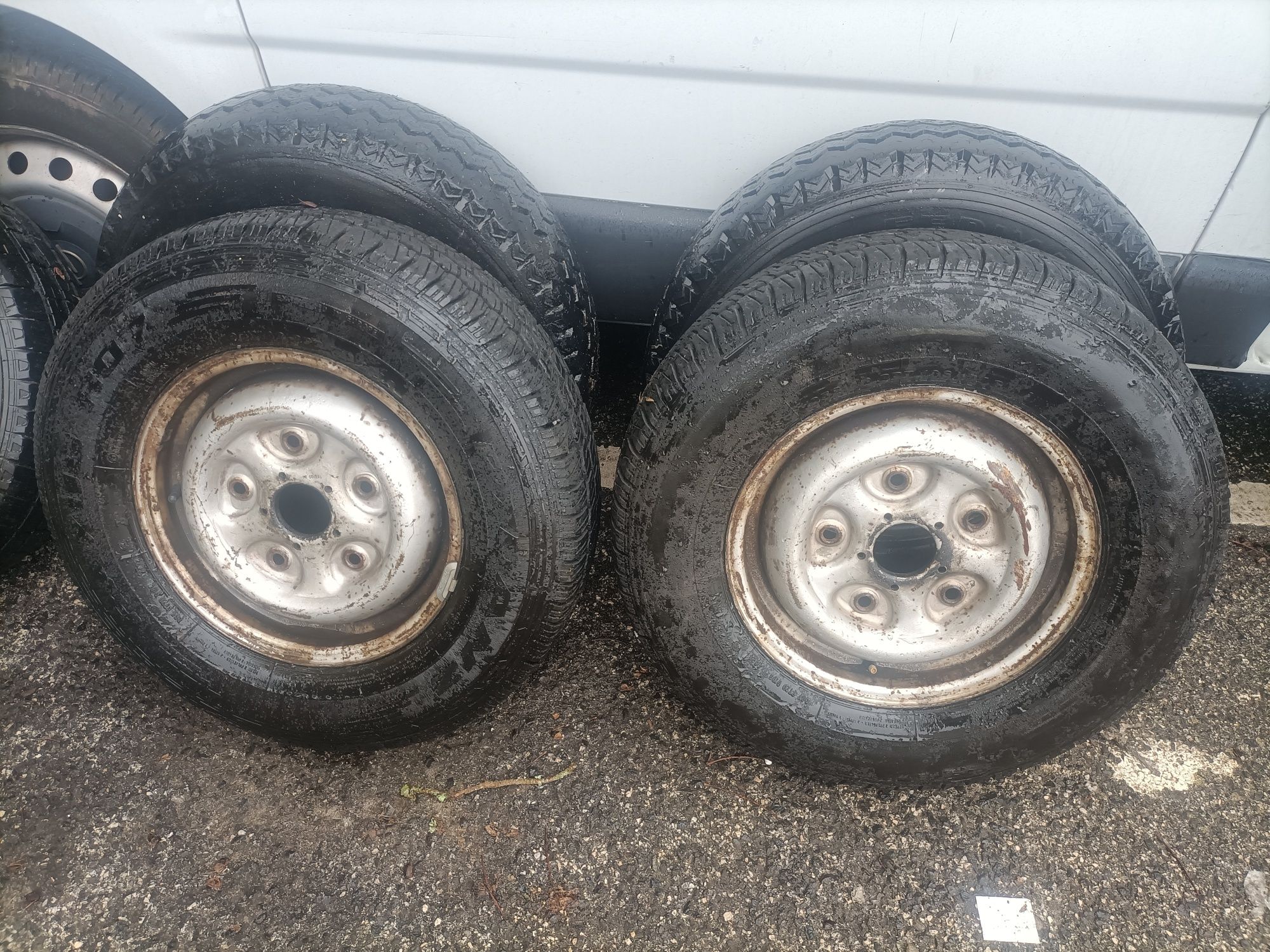 Jantes com pneus ford transit 1993