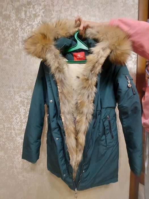 Парка з натуральним хутром підросткова.