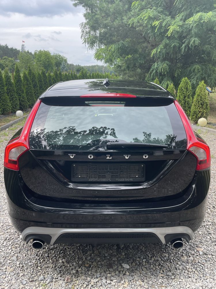 Volvo V60 R-Design  D2 2.0 2016 r.polecam !