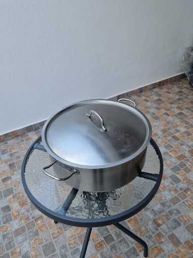 Duas caçarolas em inox, apenas 75€ (praticamente novas)