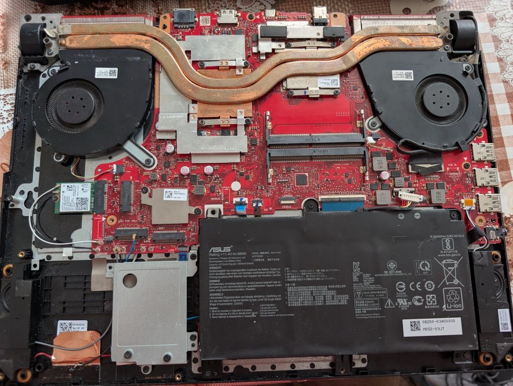 Ноутбук Asus ROG strix 15.6, GTX 1650 ti