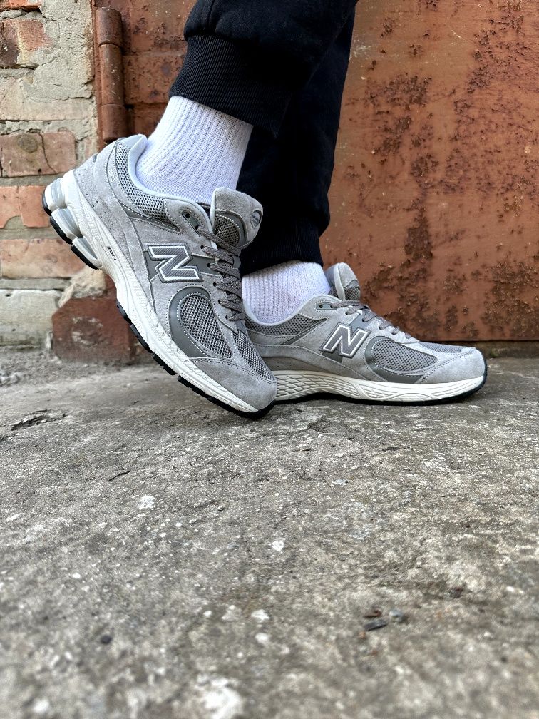 Кросівки New Balance 2002r