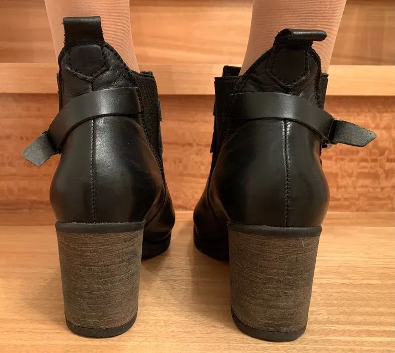 Botas em pele pretas - Manuel Alves