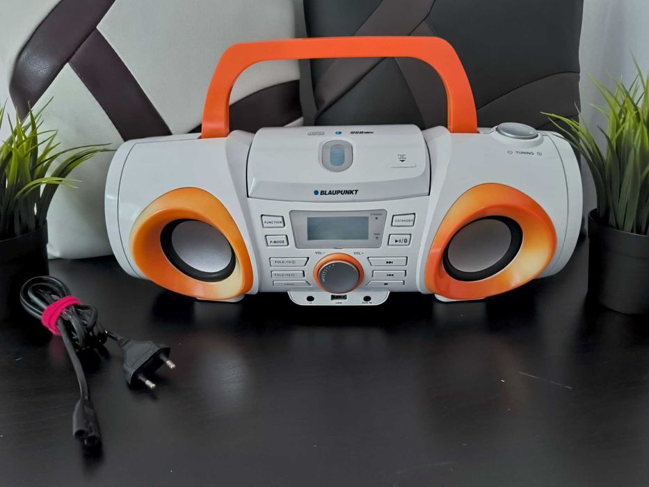 Blaupunkt Boombox Bluetooth CD USB Radio – Idealny na wycieczki!