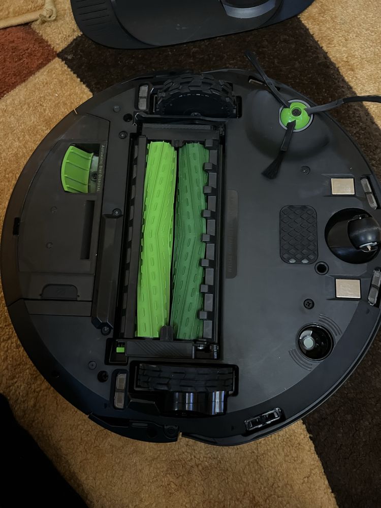 Робот-пилосос iRobot Roomba Combo J7+