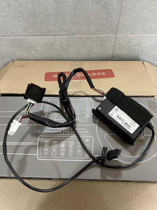 Оригінальний адаптер Toyota для Ipod, Iphone,Ipad