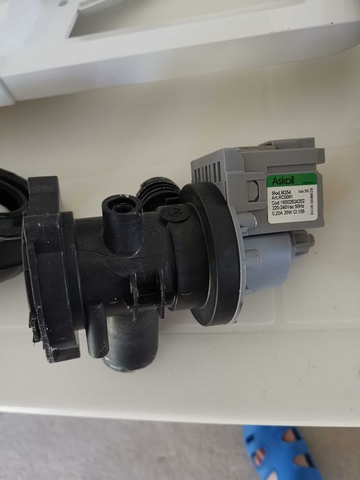 Todas as peças para máquina de lavar Indesit XWE 81283X