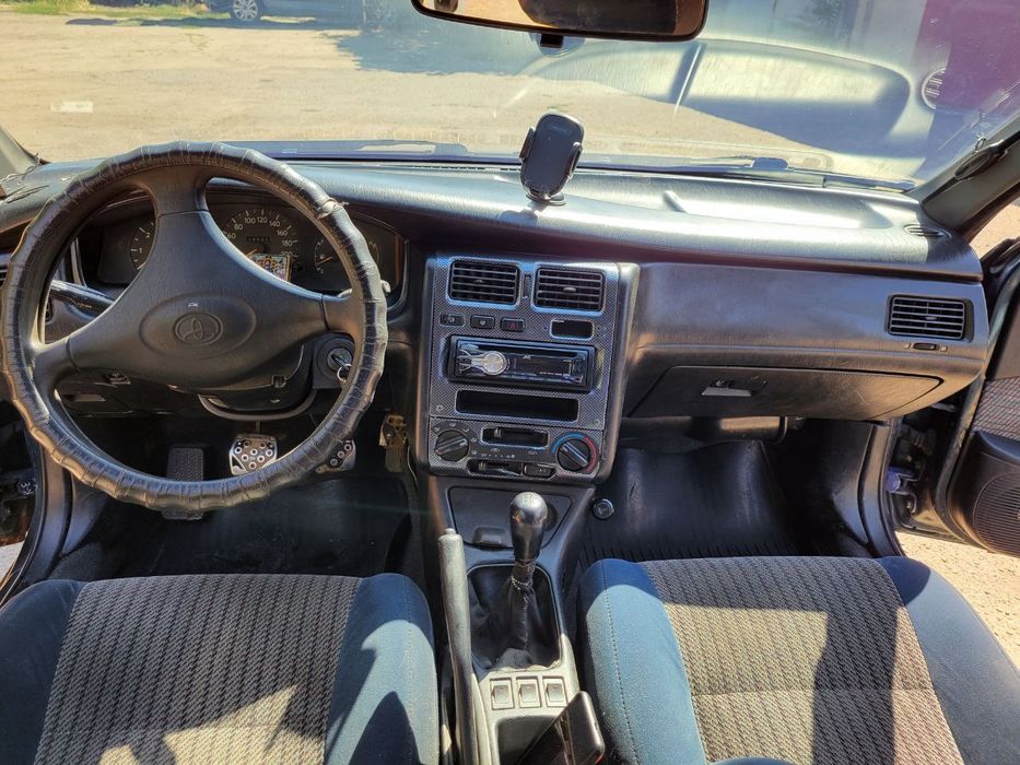 Продам Тоёта карина Е 2.0D