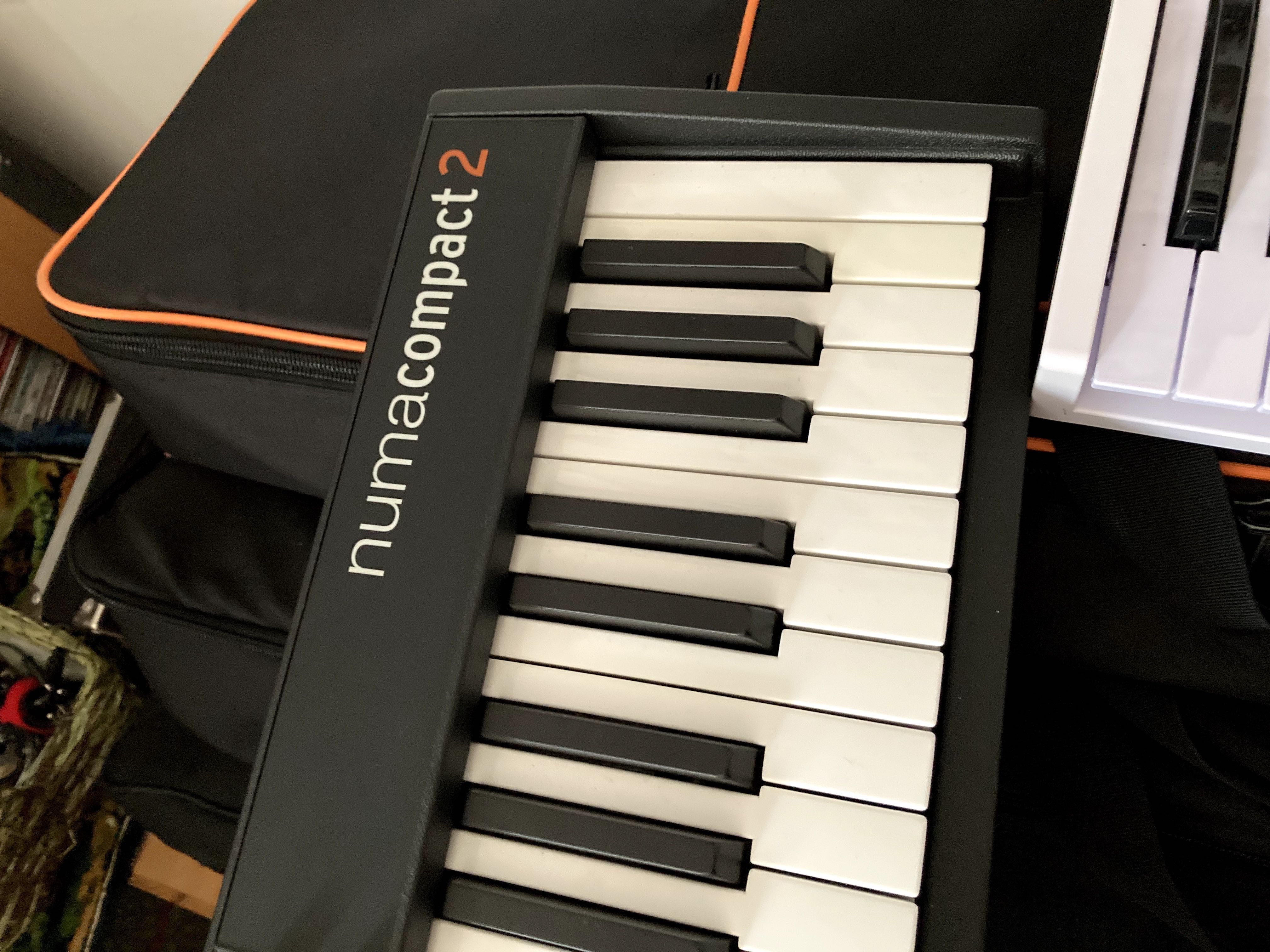 Studiologic Numa Compact 2 (entrega e pagamento em mão)