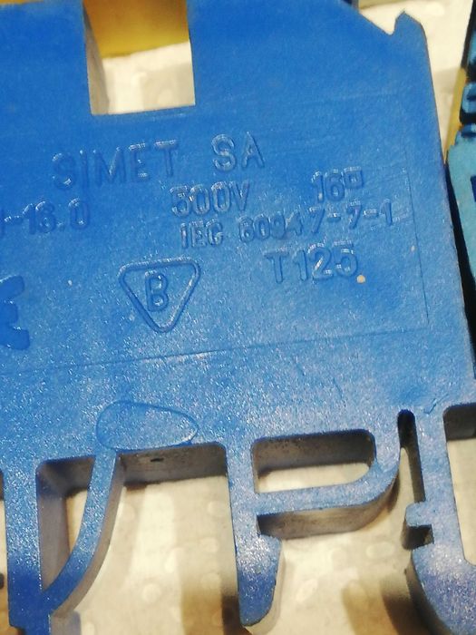 Simed ZUG 35 i 16 kwadrat 10 szt na szynę DIN
