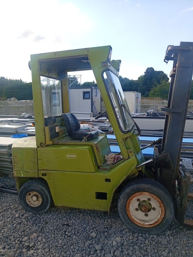 Wózek widłowy. CLARK Diesel 2 tony udzwig.