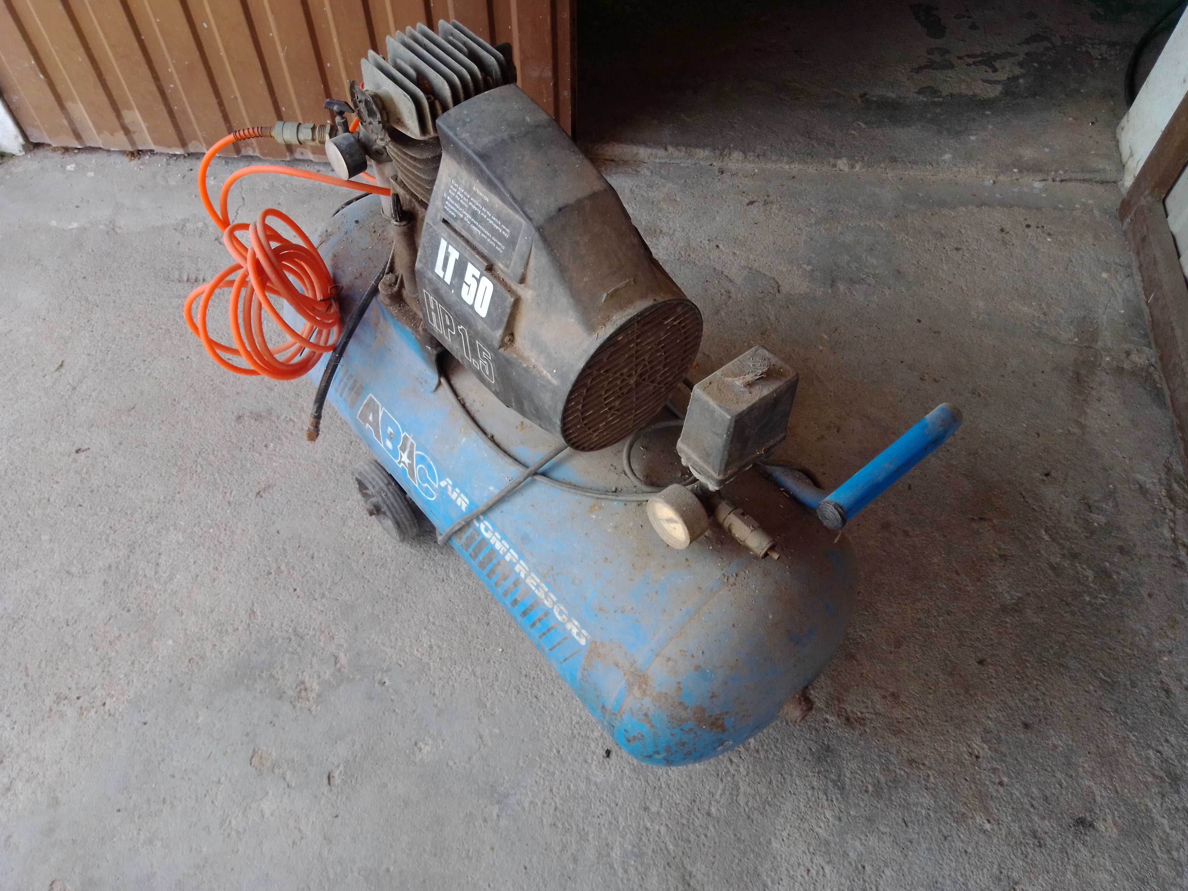 Compressor ABAC 50l HP 1.5 usado.