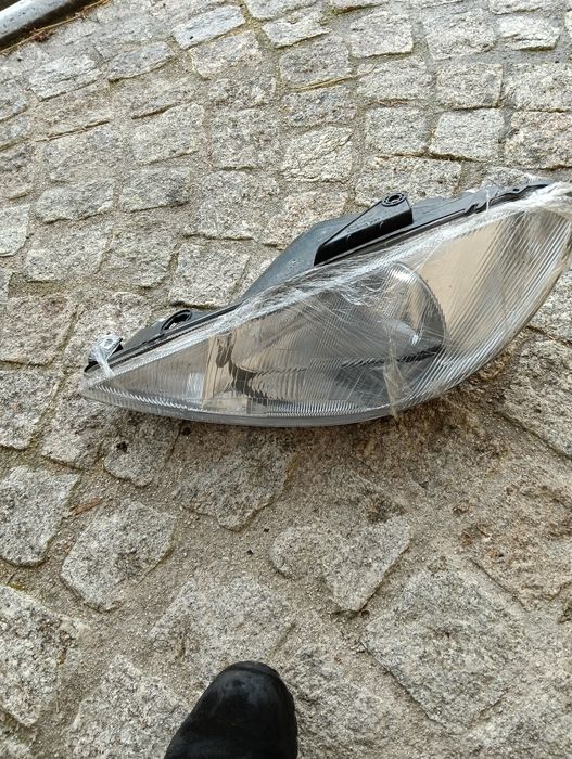 Ótica esquerda Peugeot 206