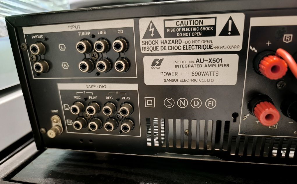 Amplificador Sansui AU X-501