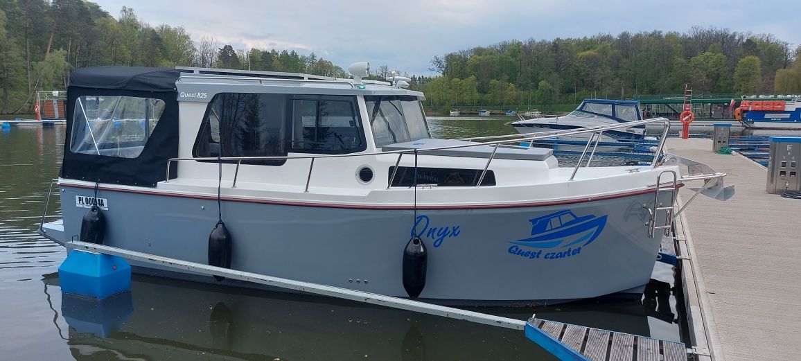 Czarter Jacht motorowy hauseboat wynajem łodzi Mazury b. patentu Quest