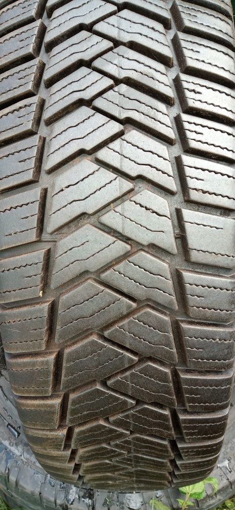 Pojedynka 195/75R16C Bridgestone Duravis wielosezon 8mm jak nowa