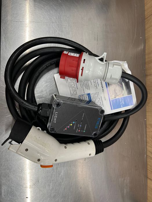 Зарядка Зарядна станція Eveus 32A Lite тип1