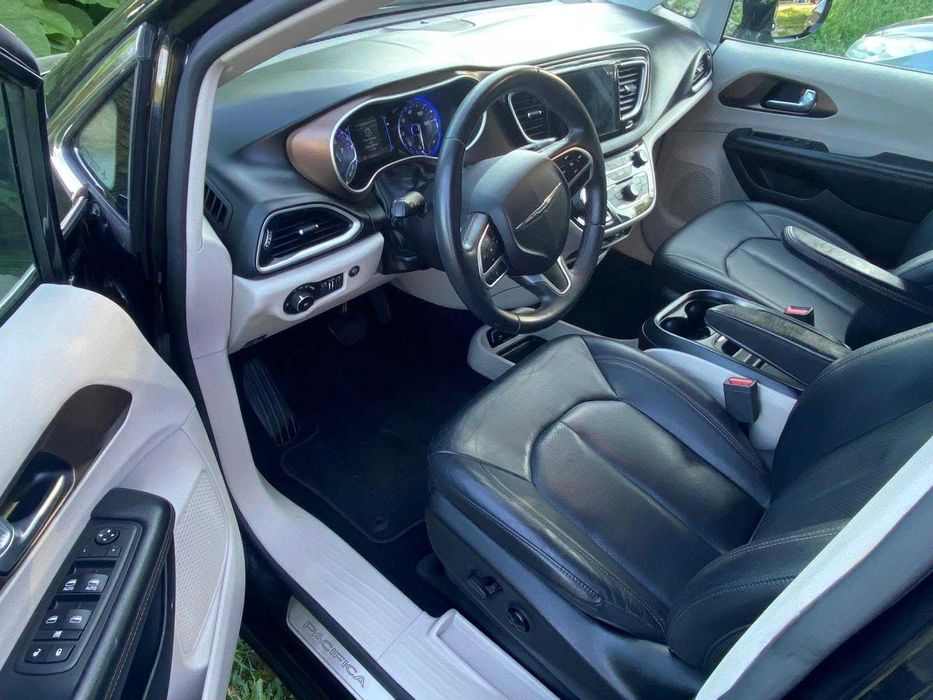 Chrysler Pacifica 2017