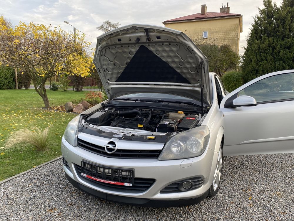 Opel Astra H GTC 1.4 Benzyna Po Serwisie Nowe srebrny