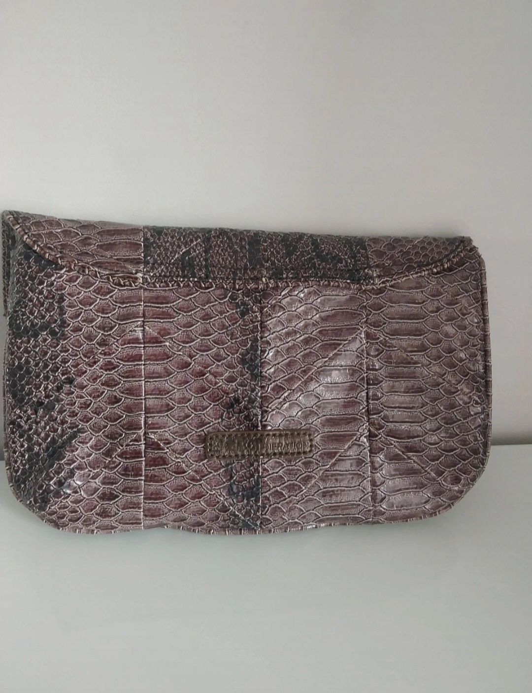 Mala de mão | Clutch | BCBGeneration | Pele sintética | como nova