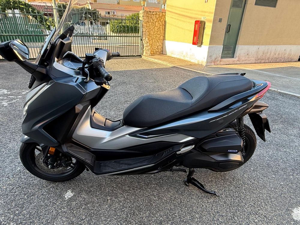 Honda Forza 350 como nova