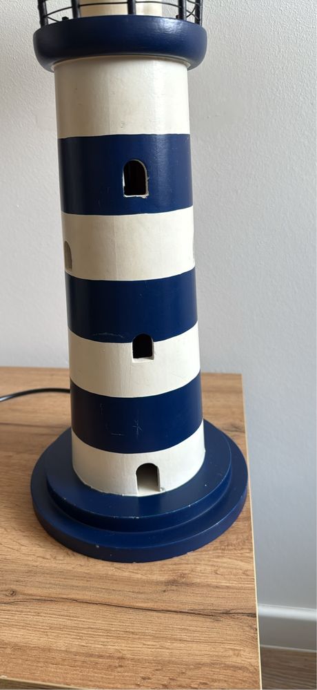 Lampa latarnia w stylu marynistycznym