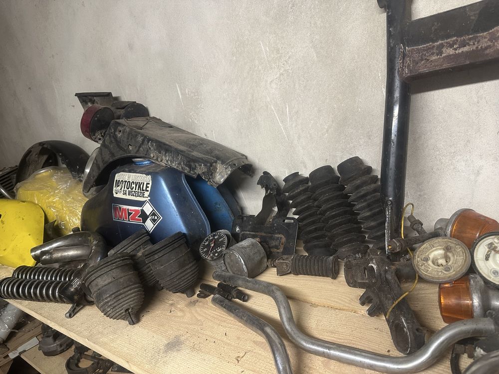 Części mz etz 250 251  orginalne głowica cylinder ts