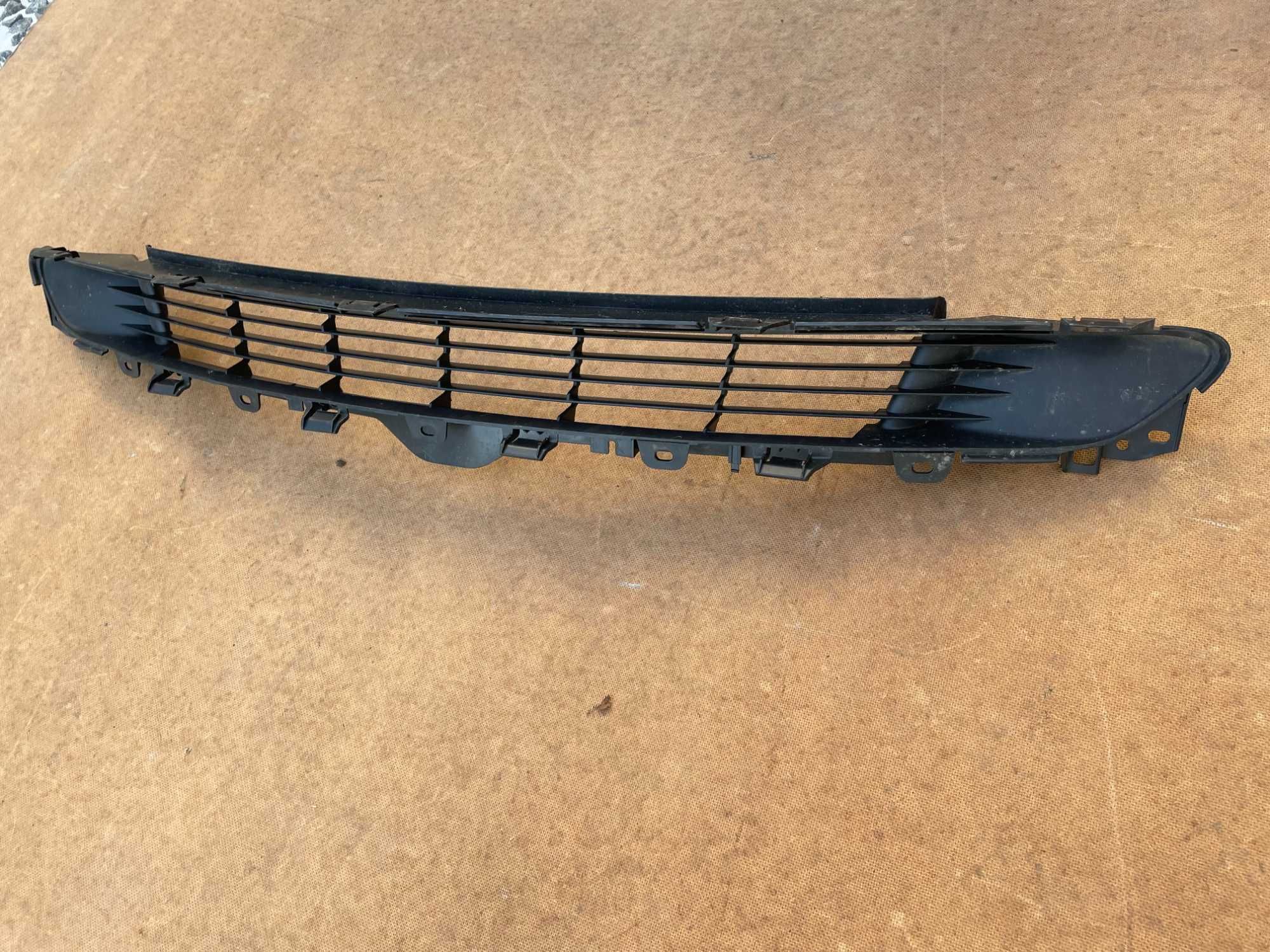 Решітка переднього бампера tesla model 3 оригінал 1516848-00-a Tesla 3