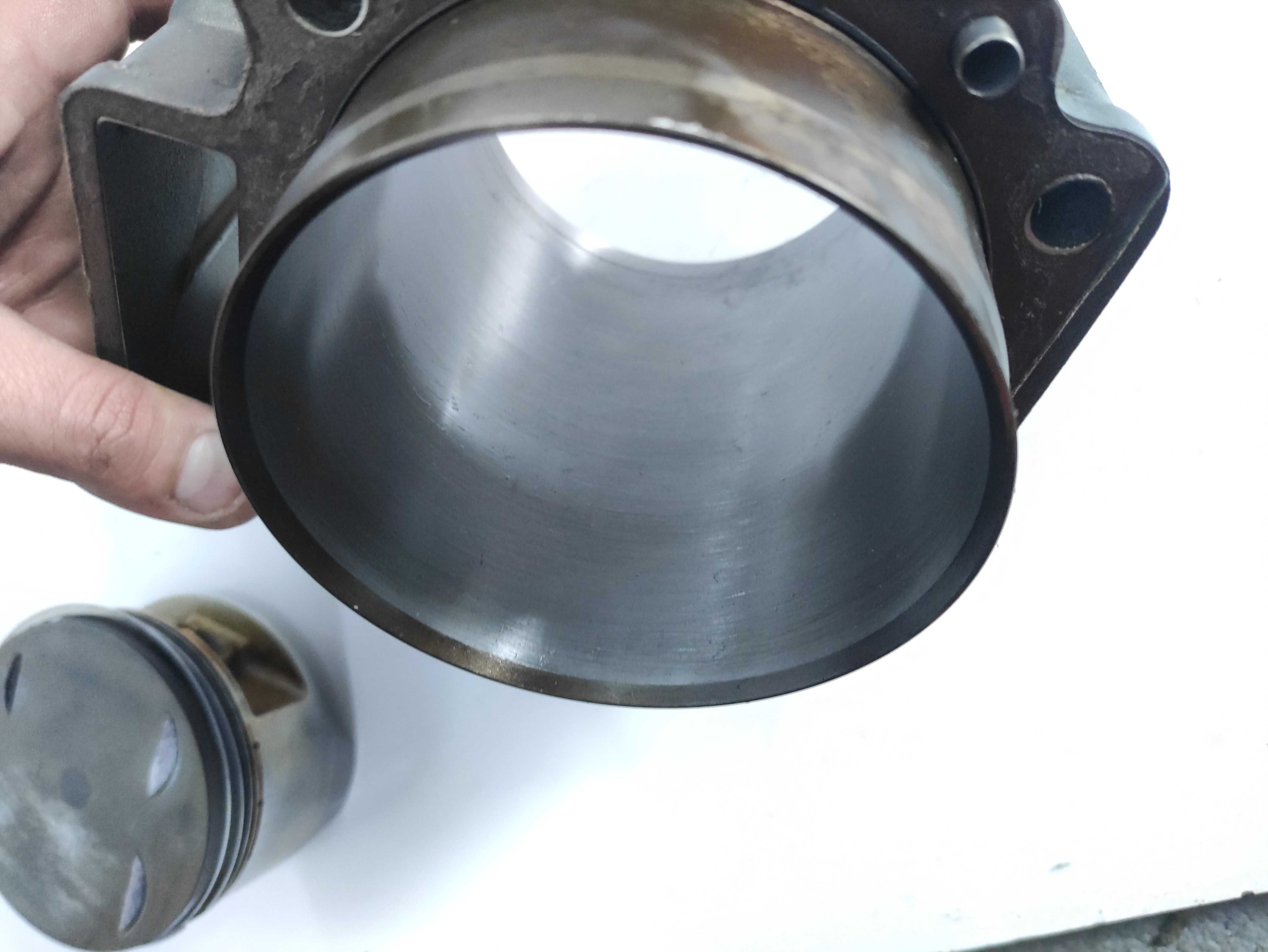 Kawasaki klr 650 Tengai Cylinder z tłokiem Części