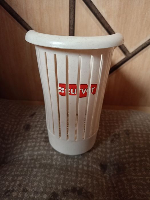 Ociekacz na sztućce plastikowy kremowy curver